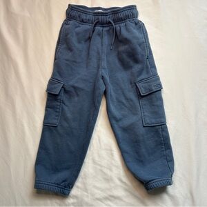GAP kids blue joggers
Size XS